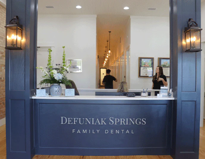 Smile Again Florida Front Desk in DeFuniak Springs, FL